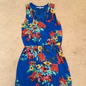 Collective Concepts Ali V-Neck Dress - Medium